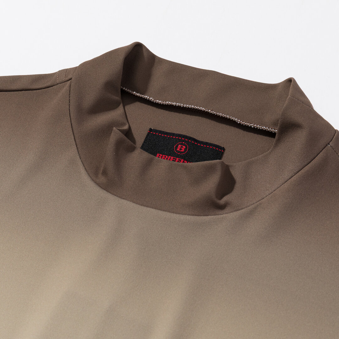 BRIEFING MENS GRADATION HIGHNECK BROWN 襟元ディテール