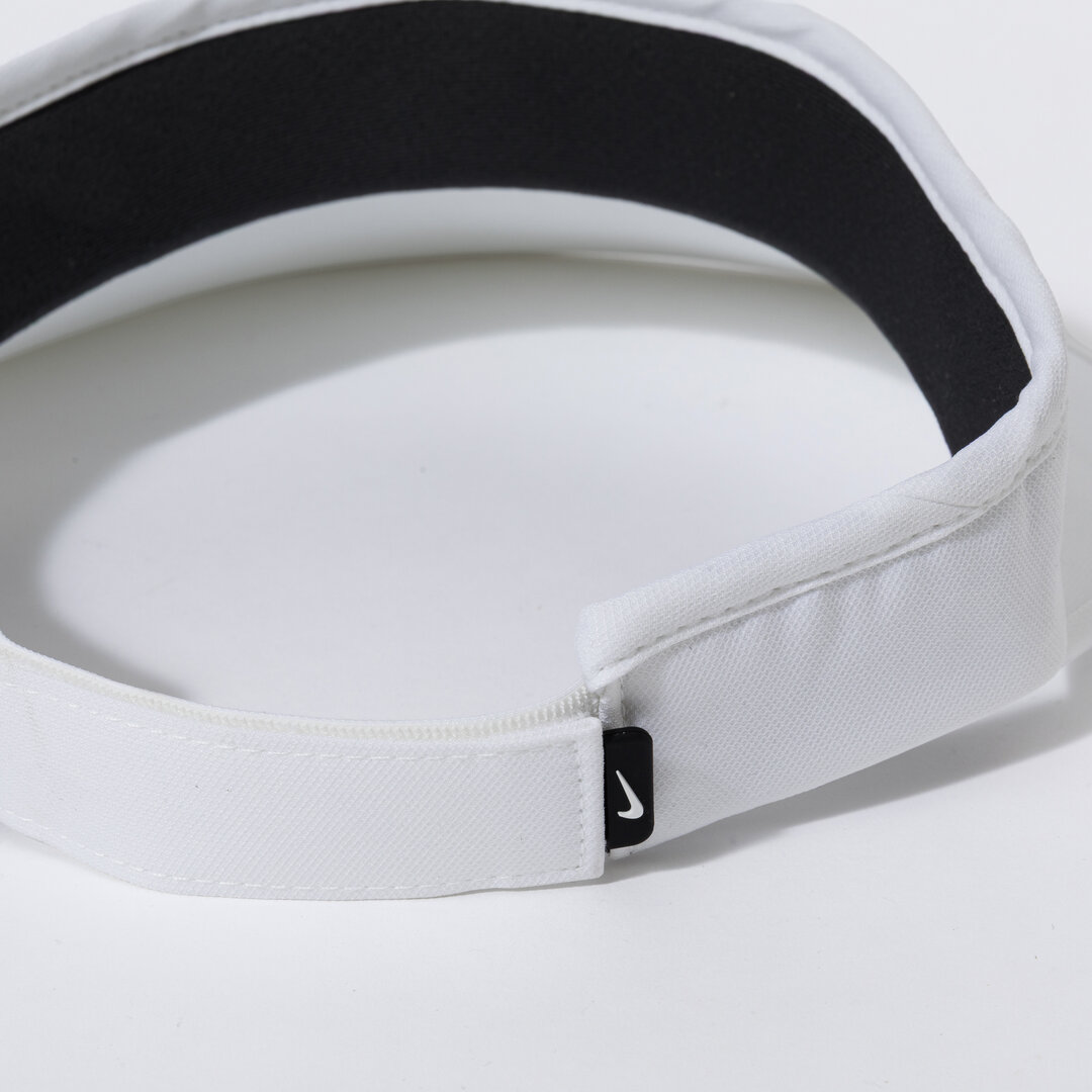 NIKE エース Dri-FIT ゴルフバイザー バックアジャスター部分のクローズアップ