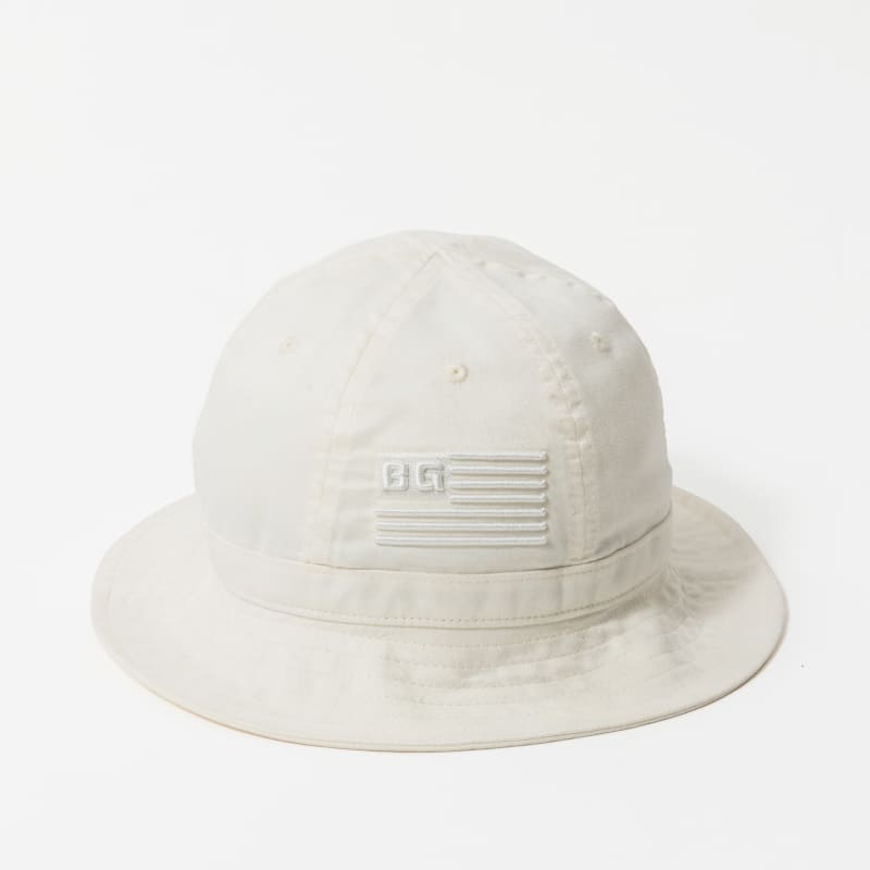 BRIEFING SUEDE BELL HAT アイボリー
